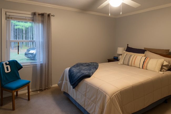 property at 135 Hollis Ln