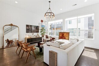 2319 Kirby St in Dallas, TX - Building Photo - Building Photo