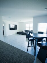 3721 Swanfalls Terrace in Sanford, FL - Building Photo - Building Photo