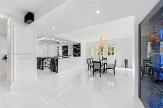 600 Coral Wy in Coral Gables, FL - Building Photo - Building Photo