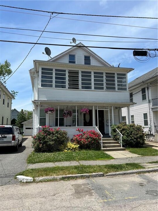 22 Ingleside Ave in Cranston, RI - Building Photo