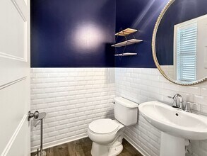 5526 Wisconsin Ave N in New Hope, MN - Building Photo - Building Photo