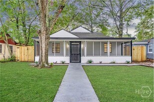 2405 New York Ave in Savannah, GA - Building Photo