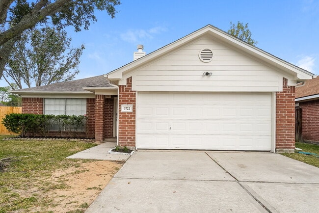 property at 3722 Colleen Woods Cir