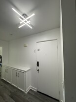 825 W Thomas L Pkwy in Lansing, MI - Building Photo