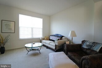 22702 Parkland Farms Terrace in Ashburn, VA - Building Photo - Building Photo
