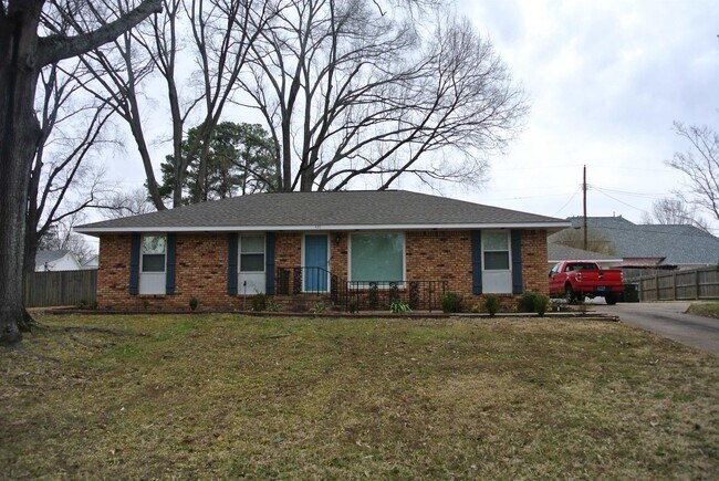 426 Cardinal Dr in Collierville, TN - Building Photo - Building Photo