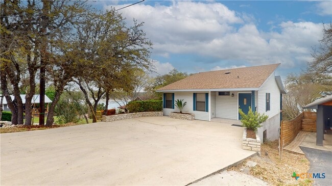 1021 Hillcrest Forest in Canyon Lake, TX - Building Photo - Building Photo