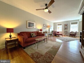 37 W Gay St in West Chester, PA - Building Photo - Building Photo