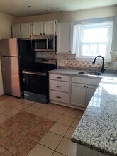 585 Union St in Rockland, MA - Building Photo - Building Photo