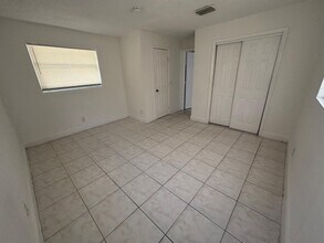2632 NW 18th Ter, Unit 2638 in Oakland Park, FL - Building Photo - Building Photo