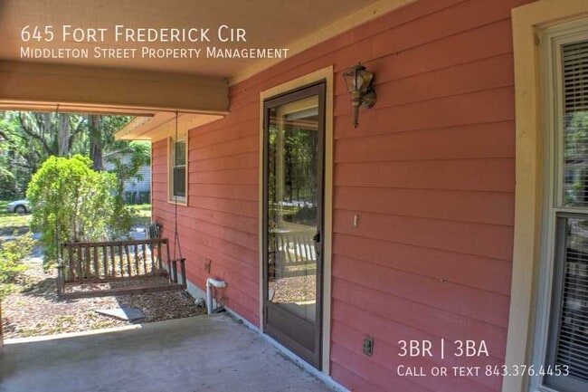 645 Fort Frederick Cir in Port Royal, SC - Building Photo - Building Photo