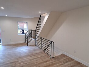 431 N Holly St in Philadelphia, PA - Building Photo - Building Photo