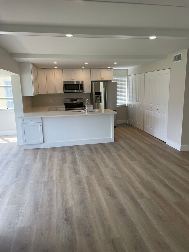 1400 Pompei Ln, Unit #31 in Naples, FL - Foto de edificio - Building Photo