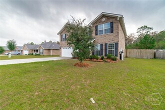 211 Augusta Way in Hinesville, GA - Building Photo - Building Photo