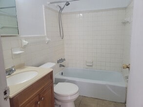 317 E Florida St, Unit 317-C in Greensboro, NC - Building Photo - Building Photo