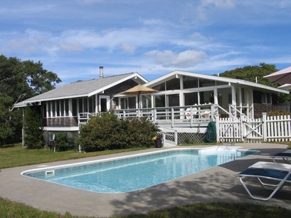 6 Trail End in Chilmark, MA - Building Photo