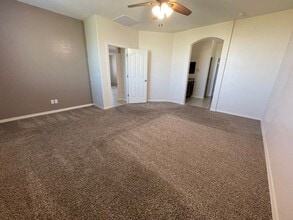 101 S Manzanita Dr in El Paso, TX - Building Photo - Building Photo