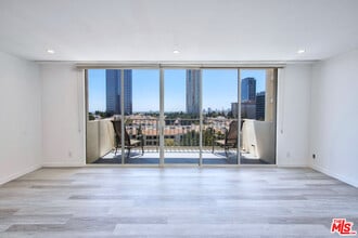 2170 Century Pk E in Los Angeles, CA - Foto de edificio - Building Photo