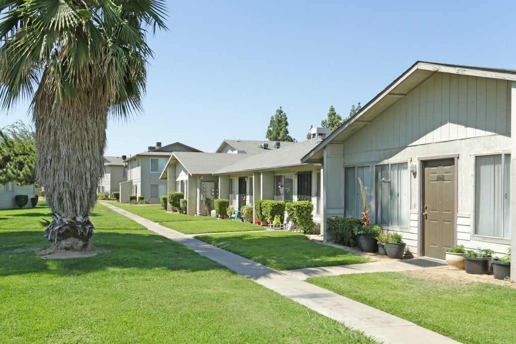 Vineyard Apartments in Ceres, CA