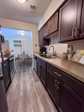 Western Pines Apartments in Kalamazoo, MI - Foto de edificio - Building Photo