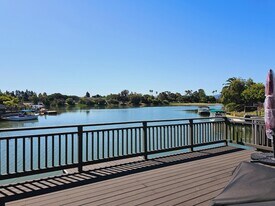 572 Marlin Ct in Redwood City, CA - Building Photo