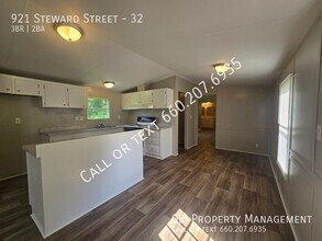 921 Steward St in Weaver, AL - Building Photo - Building Photo