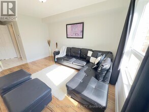 1087-1087 Ormond Dr in Oshawa, ON - Building Photo - Building Photo