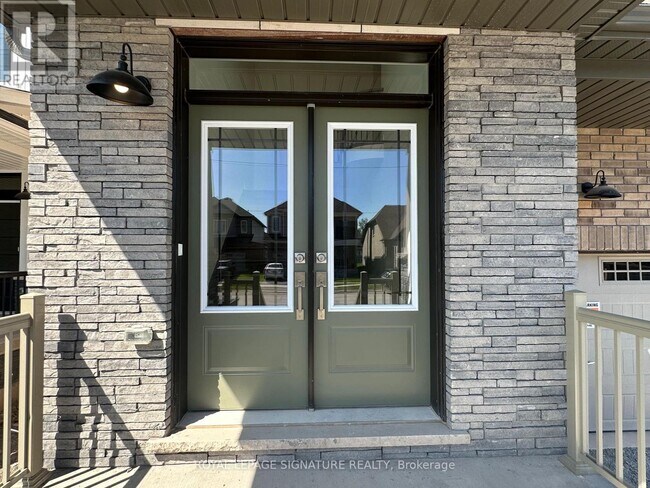 298 Forks Rd in Welland, ON - Building Photo - Building Photo