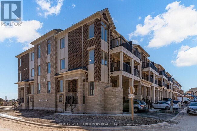 1 Kings Hill Dr in Brampton, ON - Building Photo - Building Photo
