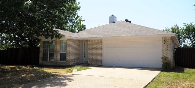 1000 Waterview Dr in Little Elm, TX - Building Photo - Building Photo