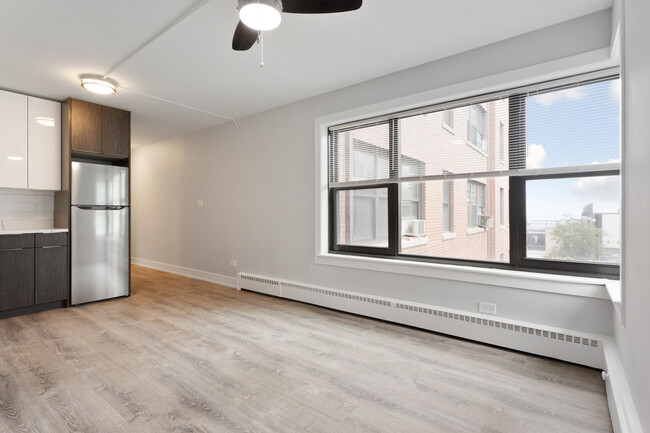 5858 N Sheridan Rd in Chicago, IL - Foto de edificio - Building Photo