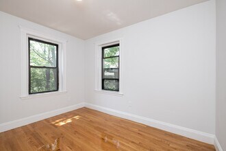 16 Elko St, Unit 10 in Boston, MA - Building Photo - Building Photo