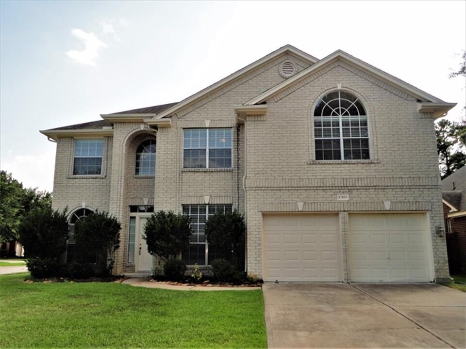 17103 Mountain Crest Dr in Spring, TX - Building Photo