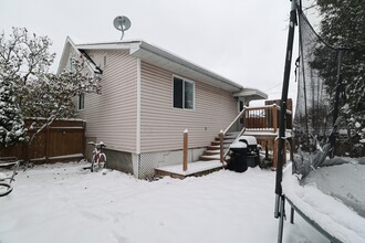 1230 Notting Hill Ave in Ottawa, ON - Building Photo - Building Photo