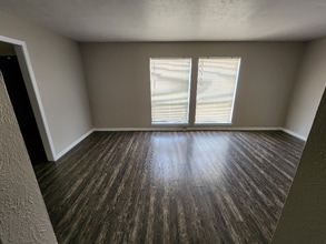 5109 Bastille Ave in El Paso, TX - Foto de edificio - Building Photo