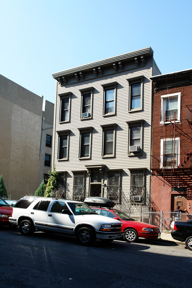 240 15th St in Brooklyn, NY - Building Photo - Building Photo