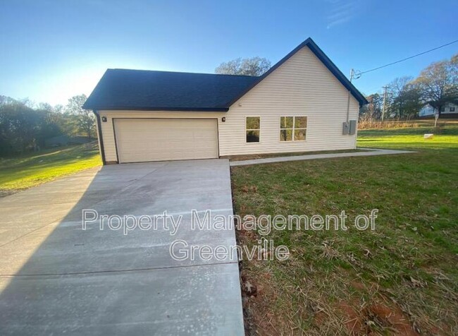 95 Arnold Branch Rd in Woodruff, SC - Building Photo - Building Photo