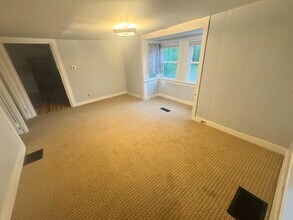 138 Leavitt Ave in Portsmouth, NH - Building Photo - Building Photo