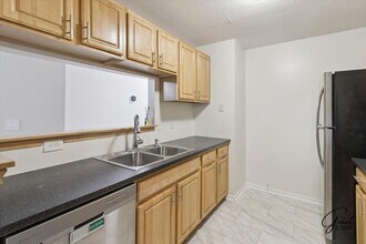 313-313 Marigold Cir in Westland, MI - Building Photo - Building Photo