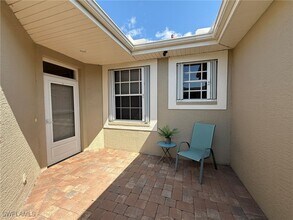 23176 Grassy Pine Dr in Estero, FL - Foto de edificio - Building Photo