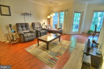 1501 North Point Dr in Reston, VA - Building Photo - Building Photo