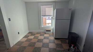 4401 US Route 5 N, Unit 1 in St Johnsbury, VT - Foto de edificio - Building Photo