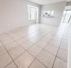 525 SW Sara Blvd in Port St. Lucie, FL - Building Photo - Building Photo