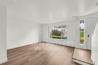3137 Seacrest Ave in Marina, CA - Building Photo - Building Photo