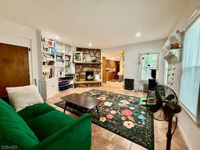 153 Valley Rd in Montclair, NJ - Building Photo - Building Photo