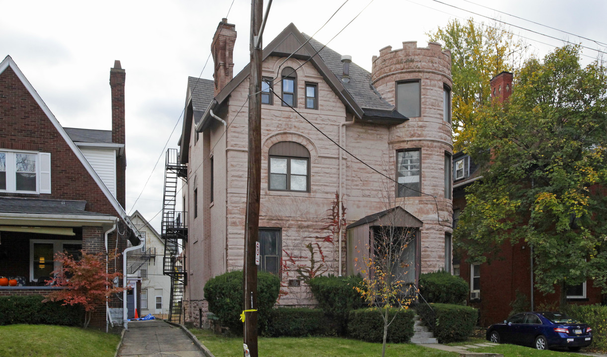 Tandem Tower in Pittsburgh, PA - Building Photo