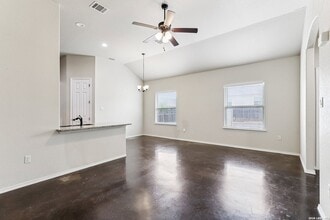 219 Eugene Pass in New Braunfels, TX - Building Photo - Building Photo