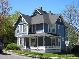 502 S Aurora St in Ithaca, NY - Building Photo