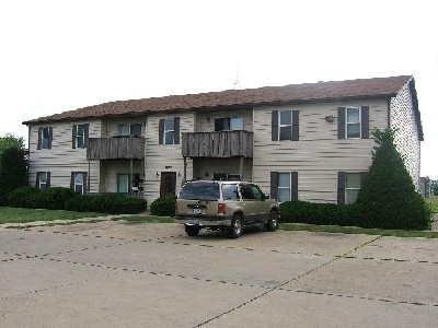 2875 Taylor Ave in Springfield, IL - Building Photo